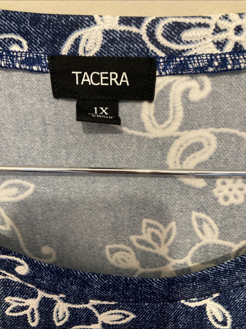 Tacera Navy Dress with White Floral Print Sz 1X - Picture 2 of 6